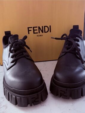 Fendi Black Chunky Leather Lace-Up Shoes